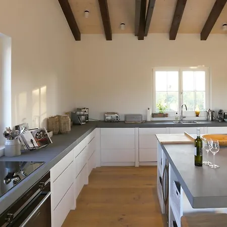 Casa Conte Istria ヴィラ カンファナル